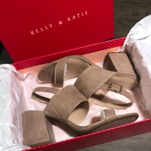 Kelly & Katie taupe suede block heel sandal